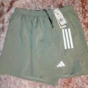 adidas Men’s Silvet Green Athletic Shorts with Reflective Stripes New With Tags